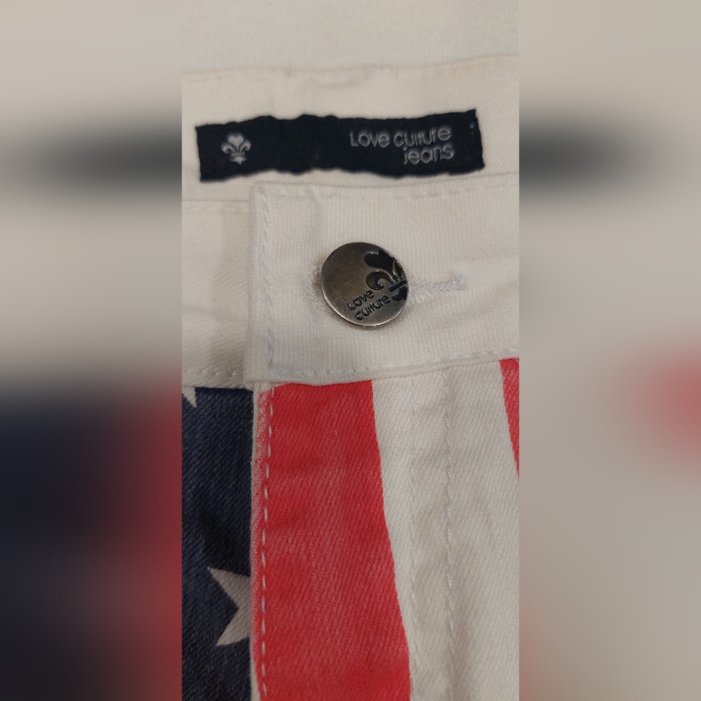 Blue and White Jean Shorts for Casual Wear - Picture 6 of 6